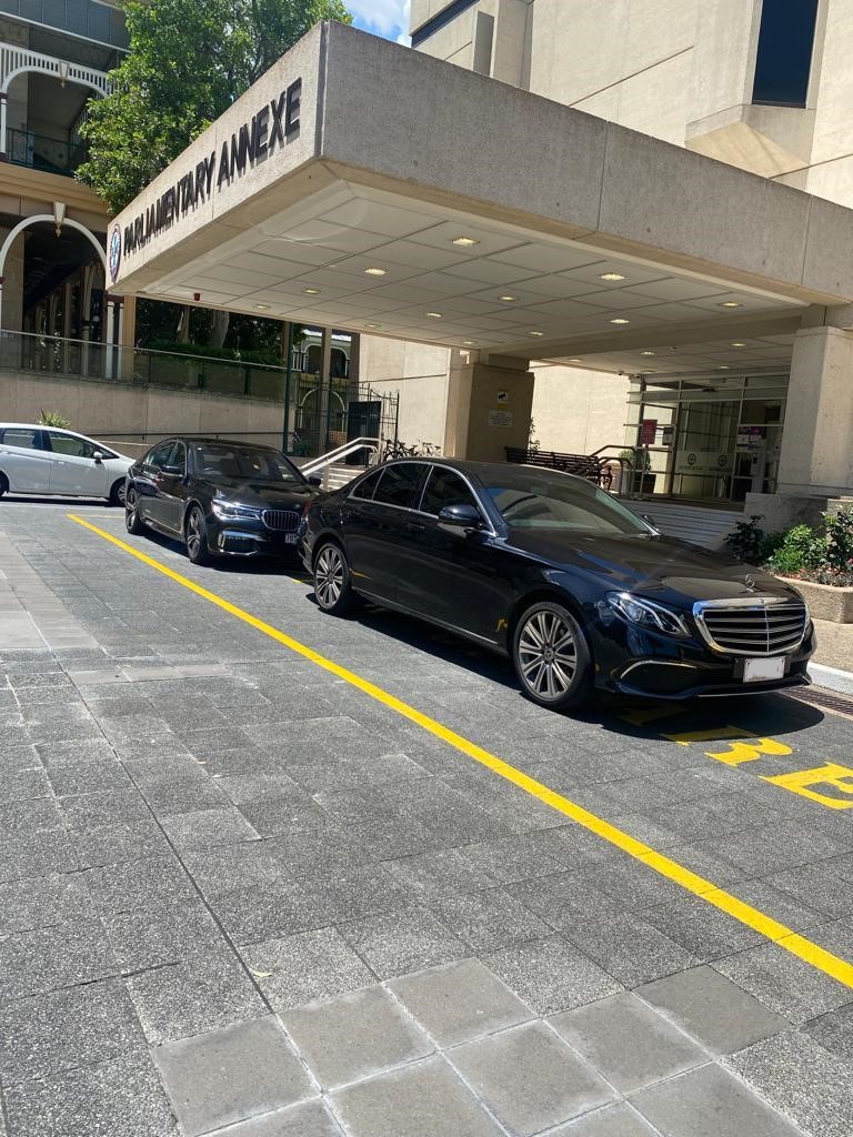 Vip private service Australia luxury chauffeur car